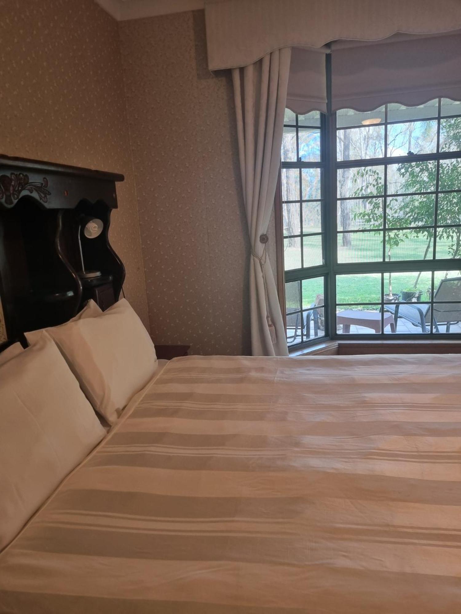 Hill Top Country Guest House Lovedale Extérieur photo